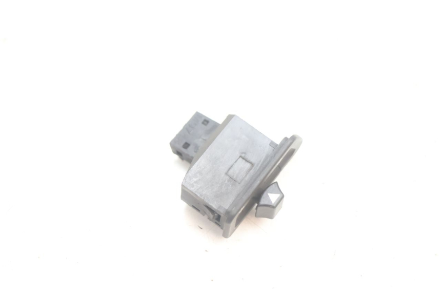photo de TURN SIGNAL SWITCH TGB CITY RS 50 (2011 - 2016) - Component detail