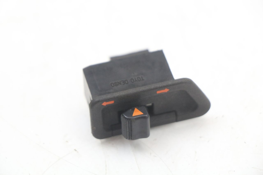 photo de TURN SIGNAL SWITCH HONDA FES PANTHEON 2T 125 (1998 - 2002) - Main view