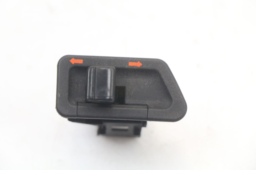 photo de TURN SIGNAL SWITCH HONDA FES PANTHEON 2T 125 (1998 - 2002) - Component detail