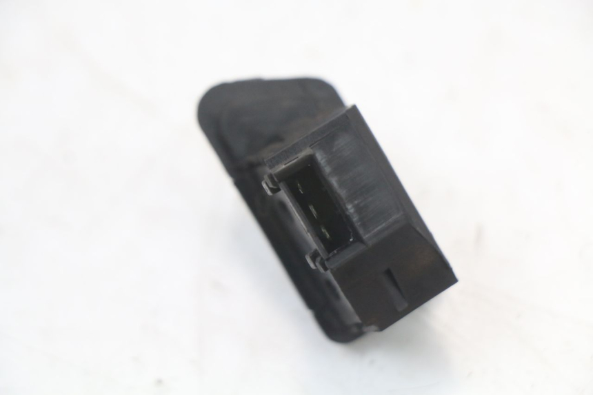 photo de TURN SIGNAL SWITCH SYM FIDDLE 3 III 50 (2014 - 2020) - Technical close-up