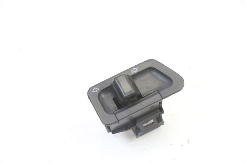 photo de TURN SIGNAL SWITCH SYM FIDDLE 3 III 50 (2014 - 2020) - Component detail