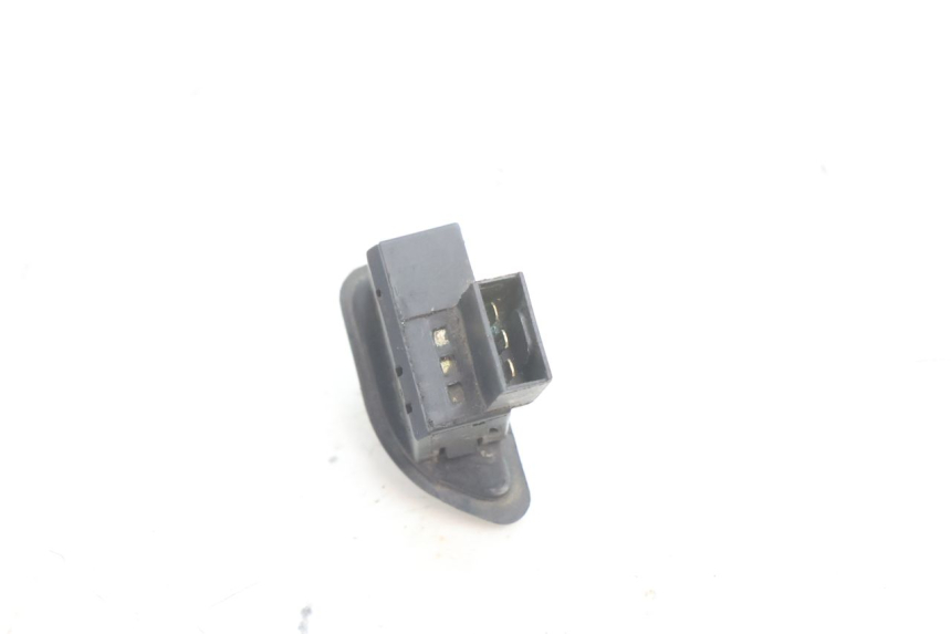 photo de TURN SIGNAL SWITCH PIAGGIO FLY 2T 50 (2004 - 2017) - Alternative perspective