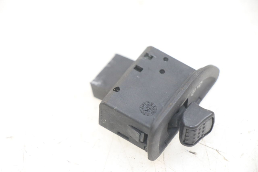 photo de TURN SIGNAL SWITCH PIAGGIO FLY 125 (2005 - 2012) - Component detail