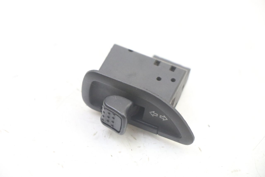 photo de TURN SIGNAL SWITCH GILERA STALKER 50 (1997 - 2005) - Component detail