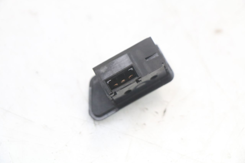 photo de TURN SIGNAL SWITCH HONDA NES AROBASE 125 (2000 - 2003) - Technical close-up