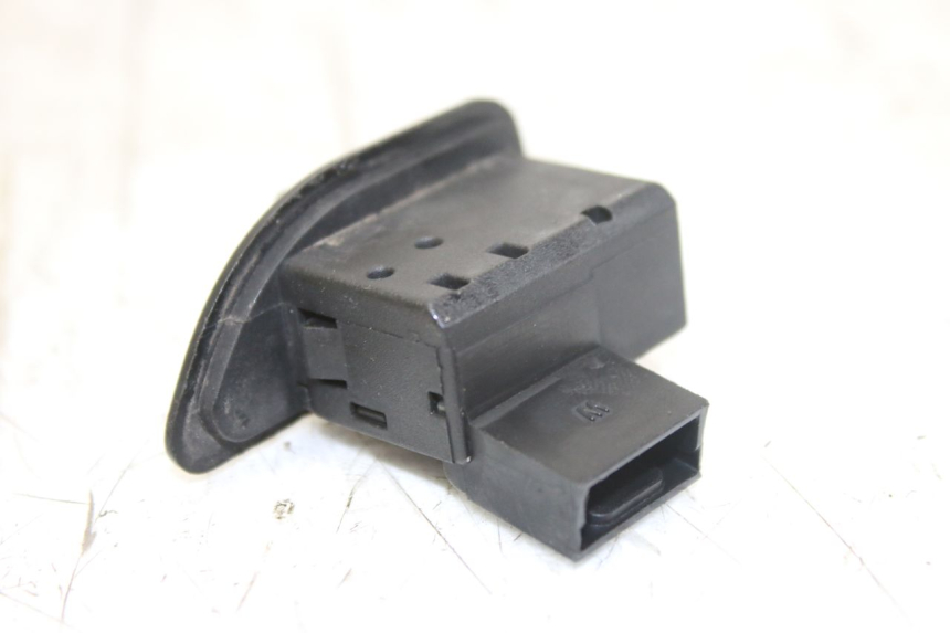 photo de TURN SIGNAL SWITCH PIAGGIO LIBERTY 4T 50 (2004 - 2008) - Component detail