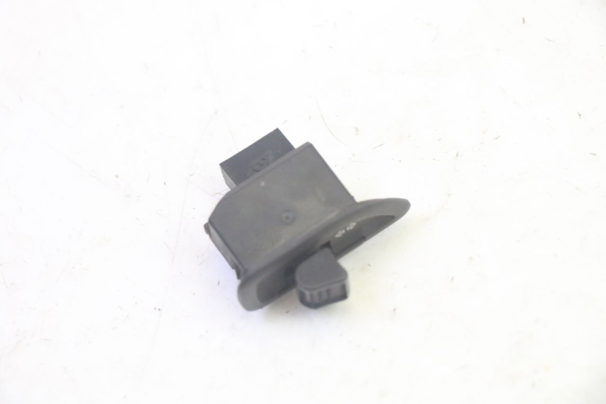 photo de TURN SIGNAL SWITCH PIAGGIO MP3 HPE 350 (2018 - 2020) - Component detail