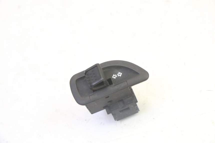 photo de TURN SIGNAL SWITCH PIAGGIO MP3 500 (2011 - 2015) - Main view