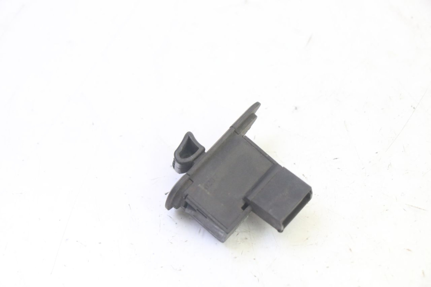 photo de TURN SIGNAL SWITCH PIAGGIO MP3 RL 250 (2006 - 2010) - Zoom on usage condition