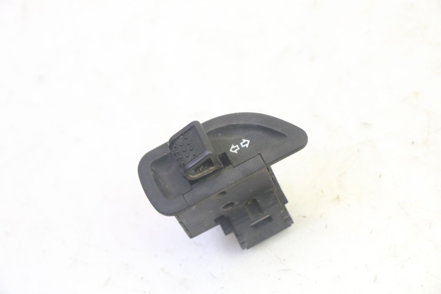 photo de TURN SIGNAL SWITCH PIAGGIO MP3 RL 250 (2006 - 2010) - Main view