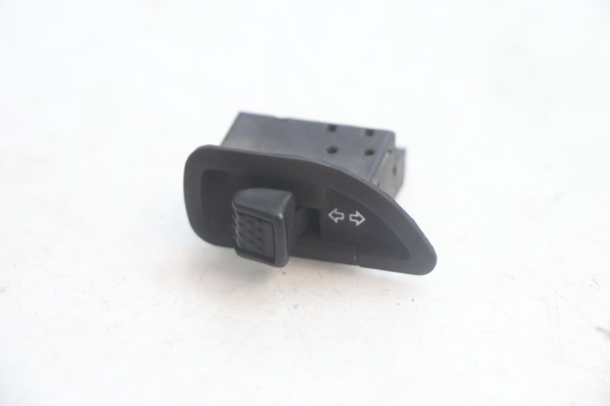 photo de TURN SIGNAL SWITCH PIAGGIO MP3 125 (2006 - 2014) - Main view