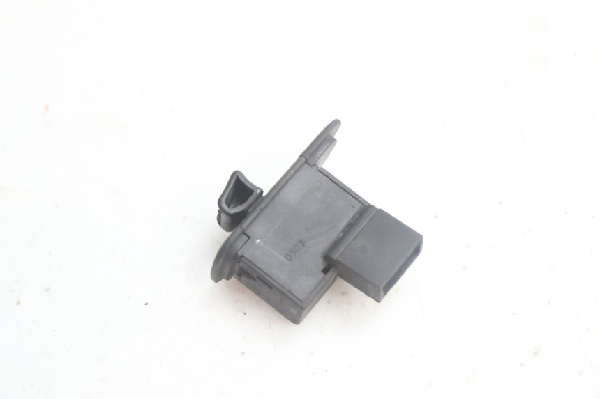 photo de TURN SIGNAL SWITCH PIAGGIO MP3 125 (2006 - 2014) - Zoom on usage condition