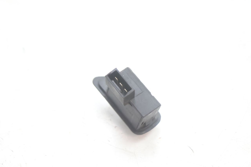 photo de TURN SIGNAL SWITCH PIAGGIO MP3 125 (2006 - 2014) - Alternative perspective