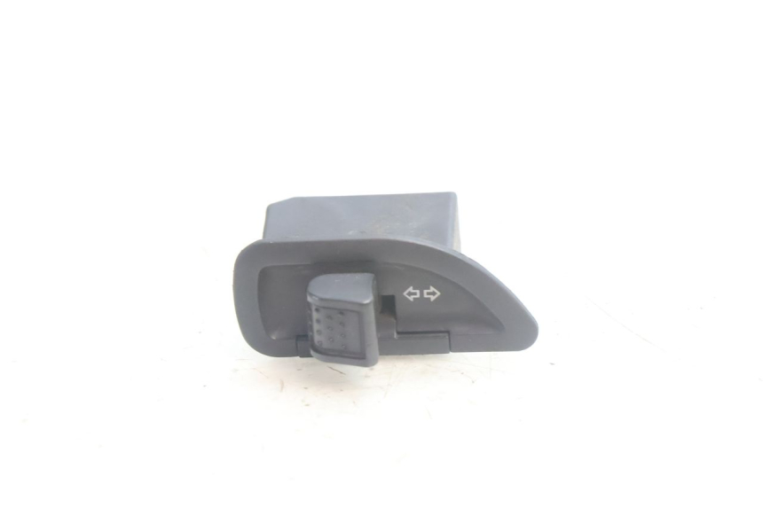 photo de TURN SIGNAL SWITCH PIAGGIO MP3 500 (2016 - 2018) - Main view