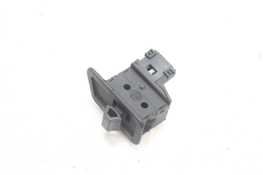 photo de TURN SIGNAL SWITCH IMF INDUSTRIE NEW PACH 2T 50 (2014 - 2020) - Zoom on usage condition