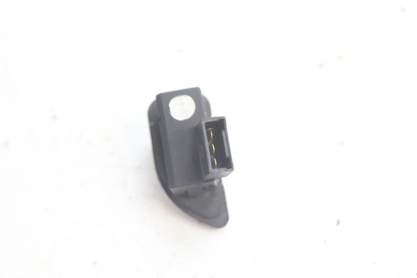 photo de TURN SIGNAL SWITCH PIAGGIO NEW TYPHOON 50 (2018 - 2021) - Alternative perspective