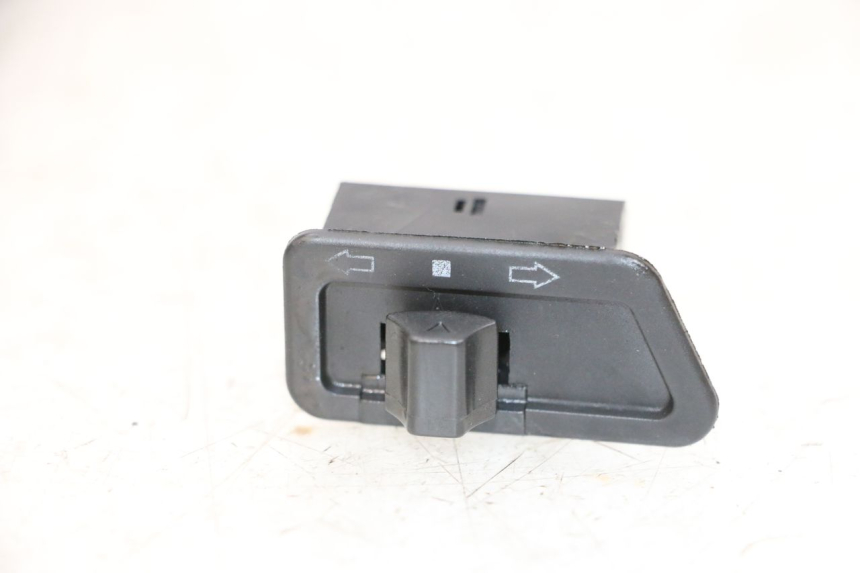 photo de TURN SIGNAL SWITCH JM MOTORS OLDIES GT 4T 50 (2018 - 2025) - Main view