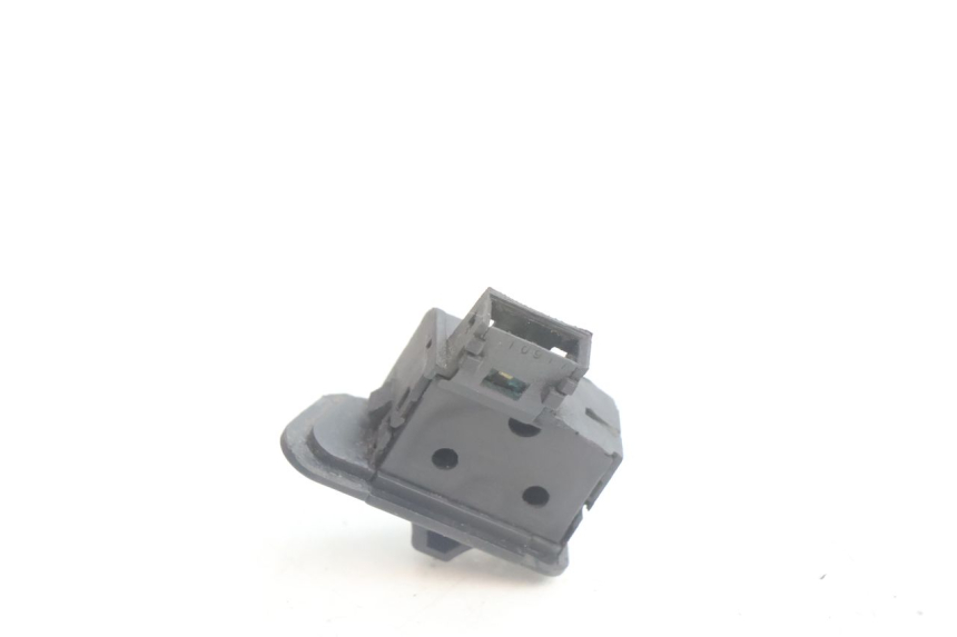 photo de TURN SIGNAL SWITCH SYM ORBIT III 3 4T 50 (2021 - 2025) - Zoom on usage condition