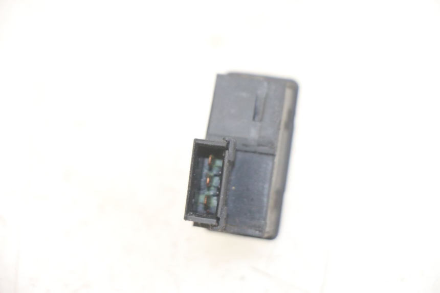photo de TURN SIGNAL SWITCH HONDA PCX (JF28) 125 (2009 - 2011) - Zoom on usage condition