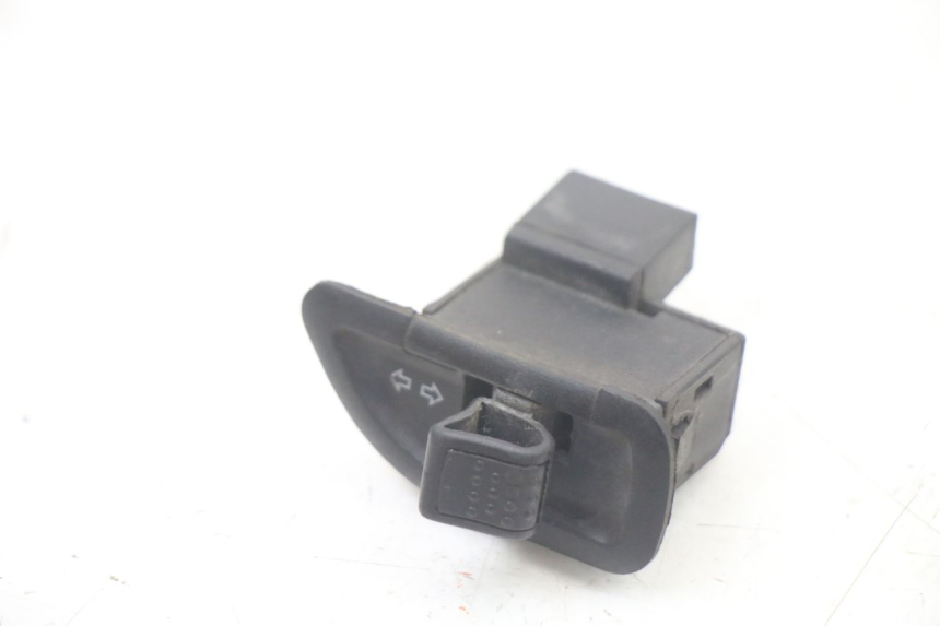 photo de TURN SIGNAL SWITCH PIAGGIO ZIP 4T 50 (2018 - 2020) - Component detail