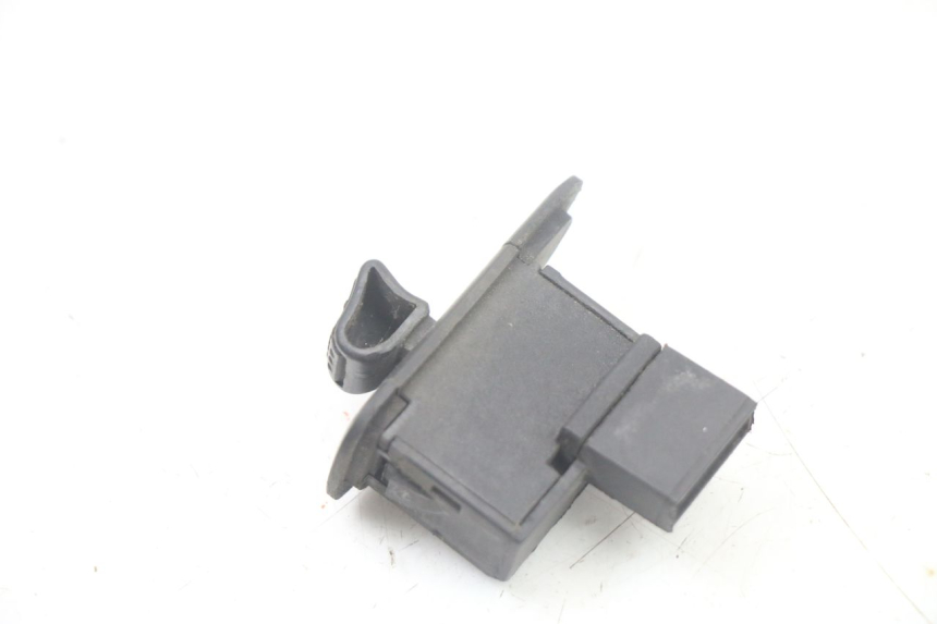 photo de TURN SIGNAL SWITCH PIAGGIO ZIP 4T 50 (2018 - 2020) - Zoom on usage condition