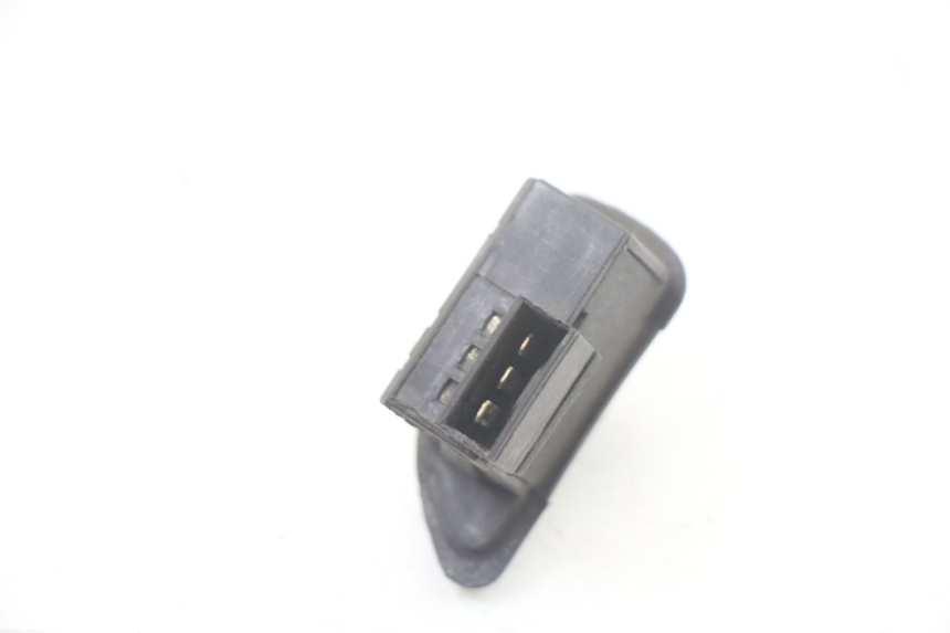 photo de TURN SIGNAL SWITCH PIAGGIO ZIP 4T 50 (2018 - 2020) - Technical close-up