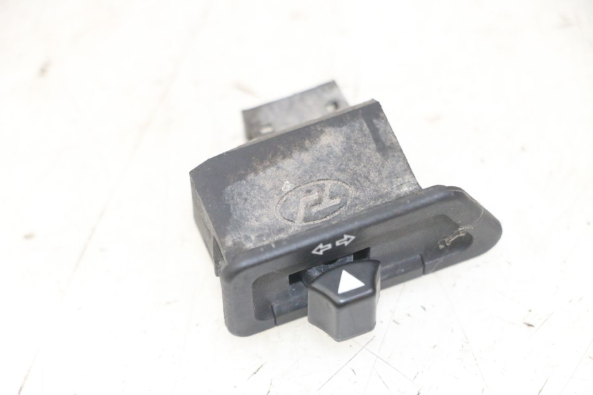 photo de TURN SIGNAL SWITCH APRILIA RALLY AC 50 (1995 - 2004) - Component detail