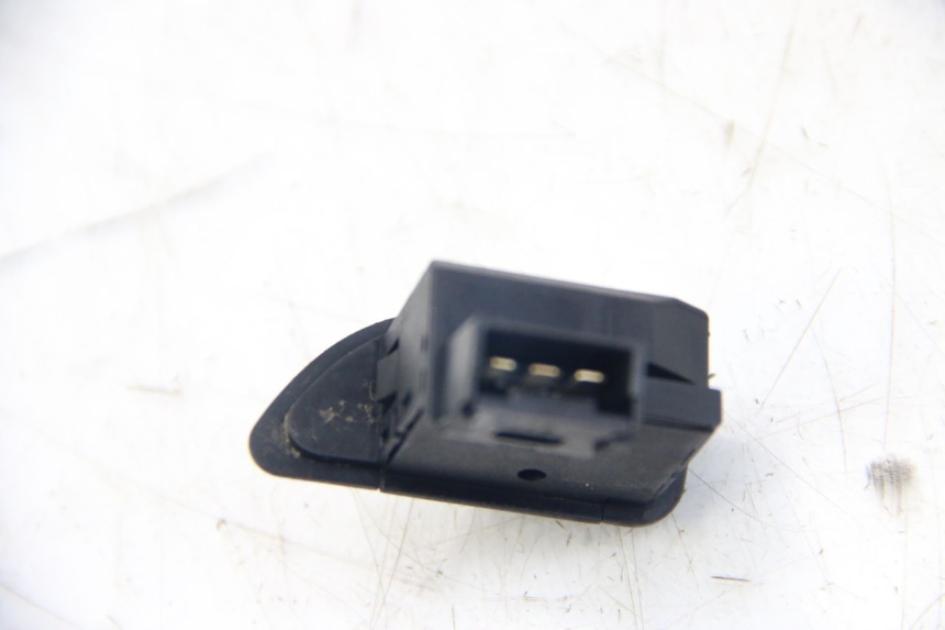 photo de TURN SIGNAL SWITCH GILERA RUNNER SP 50 (2009 - 2017) - Component detail