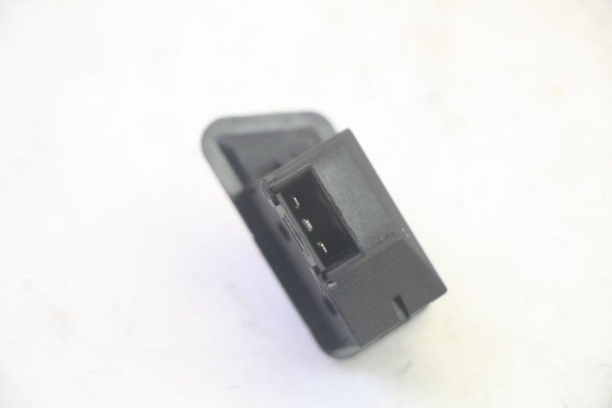 photo de TURN SIGNAL SWITCH JM MOTORS SANTANA EVO 50 (2024 - 2026) - Alternative perspective