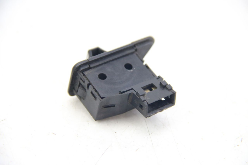 photo de TURN SIGNAL SWITCH SUZUKI SIXTEEN 125 (2008 - 2010) - Component detail