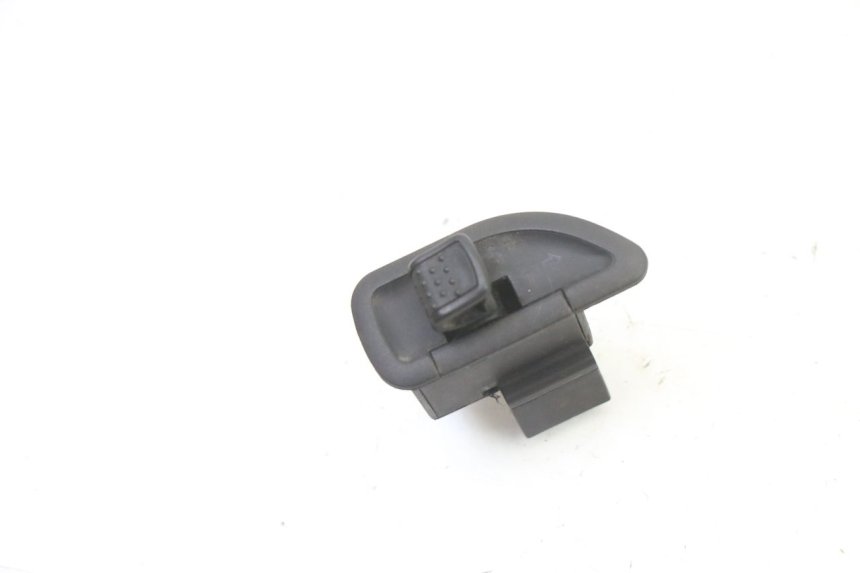 photo de TURN SIGNAL SWITCH PIAGGIO SUPER LX 125 (2000 - 2003) - Main view