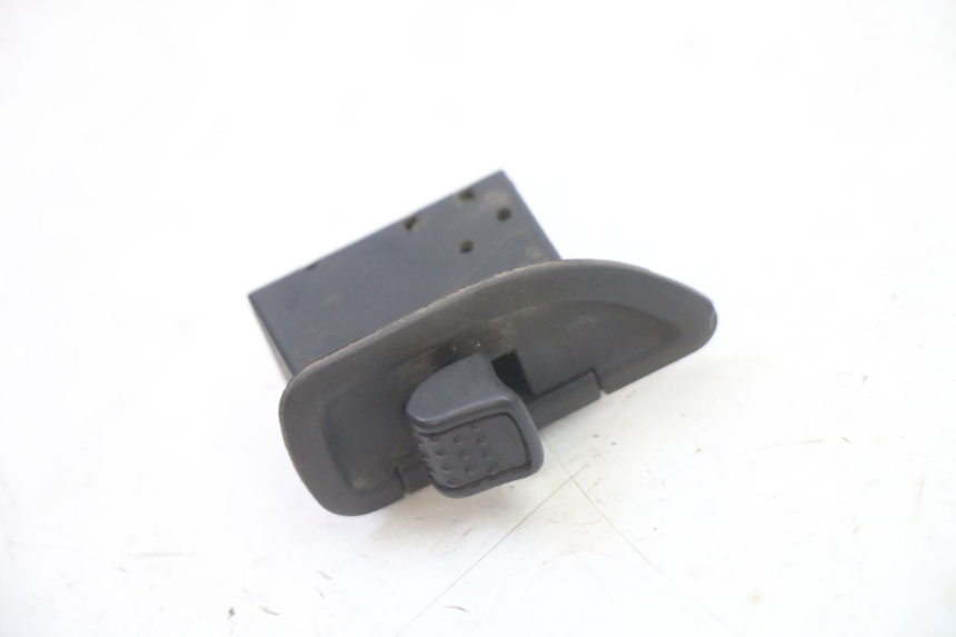 photo de TURN SIGNAL SWITCH PIAGGIO SUPER LX 125 (2000 - 2003) - Component detail