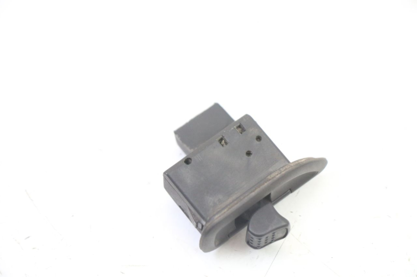 photo de TURN SIGNAL SWITCH PIAGGIO SUPER LX 125 (2000 - 2003) - Zoom on usage condition