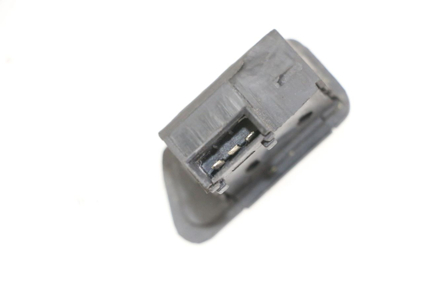 photo de TURN SIGNAL SWITCH SYM FIDDLE 3 III 50 (2014 - 2020) - Zoom on usage condition