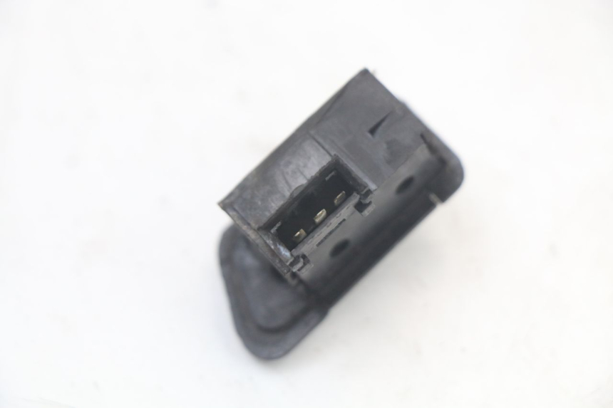 photo de TURN SIGNAL SWITCH SYM ORBIT 2 4T 50 (2018 - 2022) - Technical close-up
