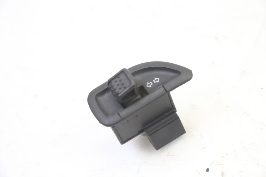 photo de TURN SIGNAL SWITCH PEUGEOT VIVACITY 50 (2004 - 2009) - Main view