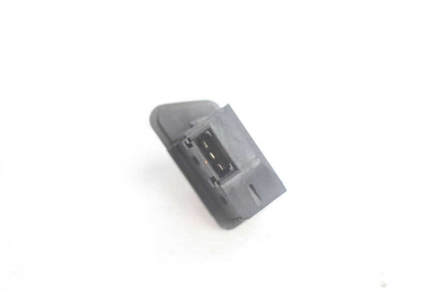 photo de TURN SIGNAL SWITCH YAMAHA XMAX X-MAX 125 (2006 - 2009) - Alternative perspective