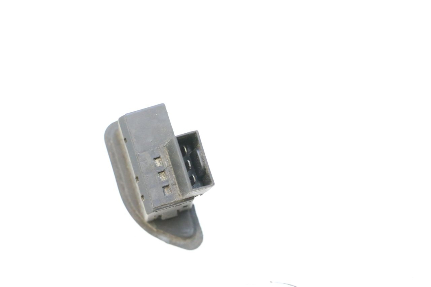 photo de TURN SIGNAL SWITCH PIAGGIO ZIP 4T 50 (2018 - 2020) - Zoom on usage condition