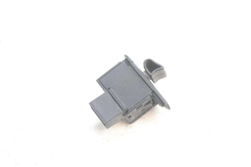 photo de TURN SIGNAL SWITCH PIAGGIO ZIP 4T 50 (2018 - 2020) - Zoom on usage condition