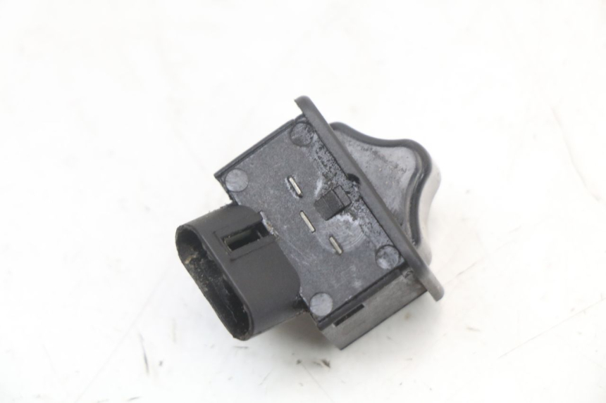photo de TURN SIGNAL SWITCH PIAGGIO ZIP RST 50 (1996 - 1998) - Zoom on usage condition
