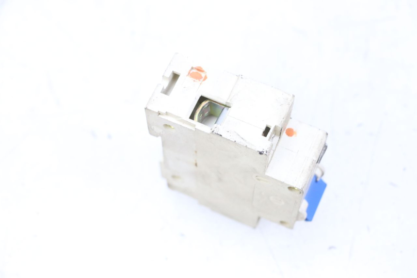 photo de SWITCH ON OFF EFUN PUSA 1 - Alternative perspective