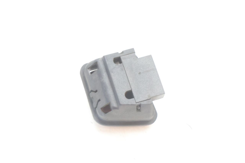 photo de SWITCH ON OFF PIAGGIO X9 AMALFI 180 (2000 - 2003) - Zoom on usage condition