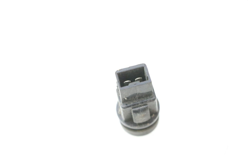 photo de STARTER SWITCH PIAGGIO FLY 2T 50 (2004 - 2017) - Alternative perspective