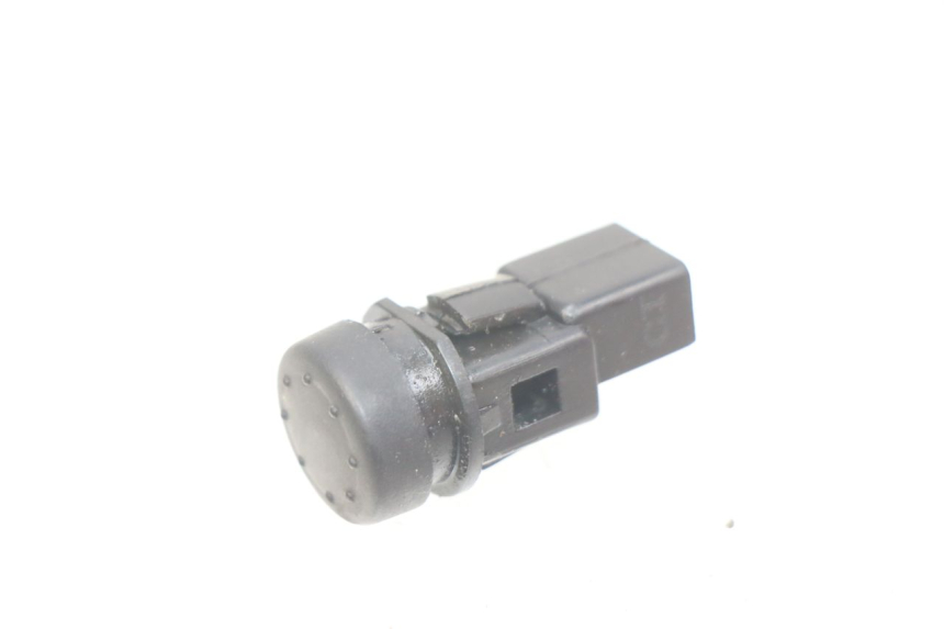 photo de STARTER SWITCH PIAGGIO FLY 100 (2006 - 2010) - Main view