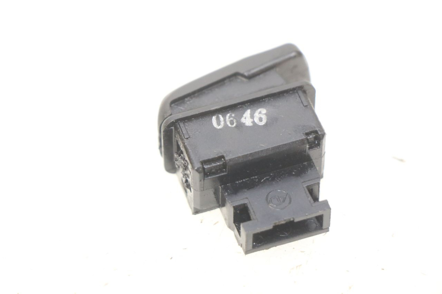 photo de STARTER SWITCH PIAGGIO LIBERTY IGET 4T 50 (2015 - 2020) - Zoom on usage condition