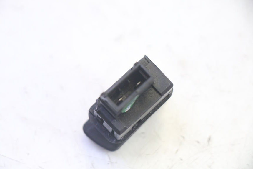 photo de STARTER PIAGGIO MP3 RL 250 (2006 - 2010) - Alternative perspective