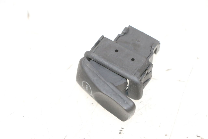 photo de STARTER SWITCH PIAGGIO NEW TYPHOON 50 (2018 - 2021) - Zoom on usage condition
