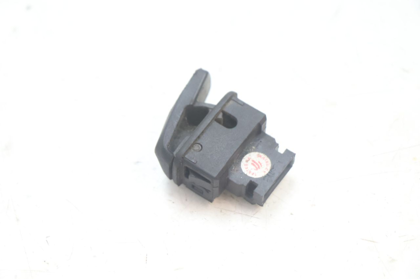 photo de STARTER SWITCH PIAGGIO NEW TYPHOON 50 (2018 - 2021) - Zoom on usage condition