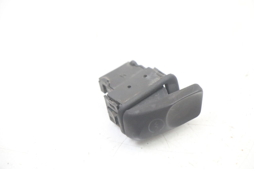 photo de STARTER PIAGGIO VESPA LX IE 125 (2010 - 2012) - Main view