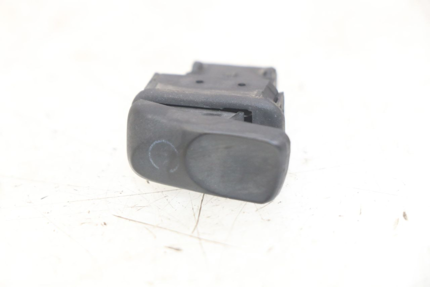 photo de STARTER SWITCH PIAGGIO VESPA LXV 125 (2006 - 2009) - Main view